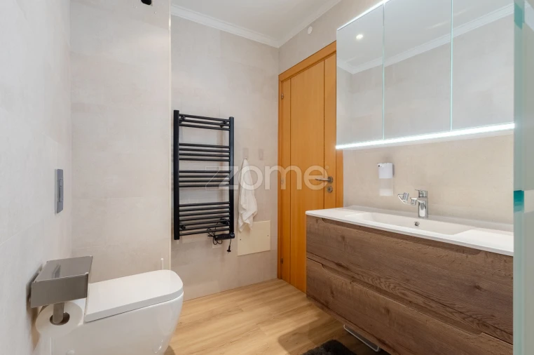 Apartamento T2 para Venda em Estômbar e Parchal Foto 23