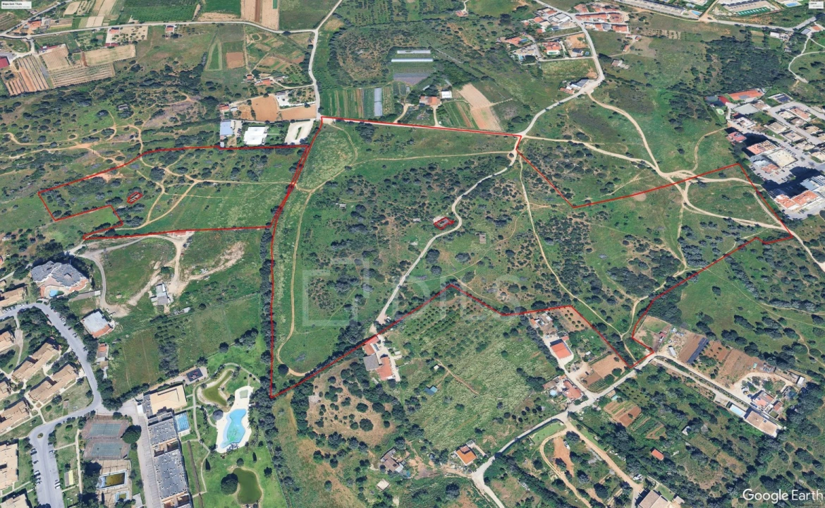 Terreno para Venda em Alvor Foto 3