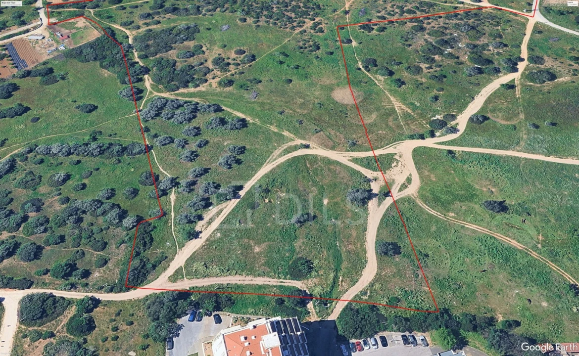 Terreno para Venda em Alvor Foto 10