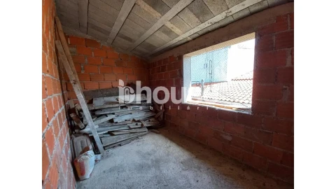 Moradia T3 para Venda em Valpaços e Sanfins