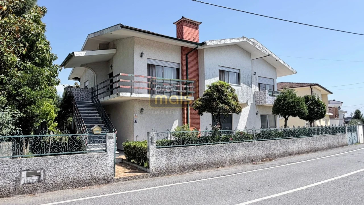 Moradia T3 para Venda em Esmeriz e Cabeçudos Foto 1
