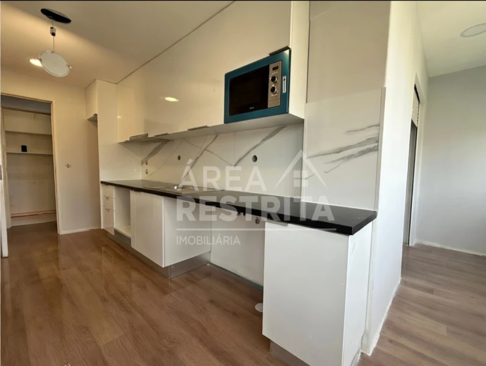 Apartamento T3 para Venda em Laranjeiro e Feijó Foto 5