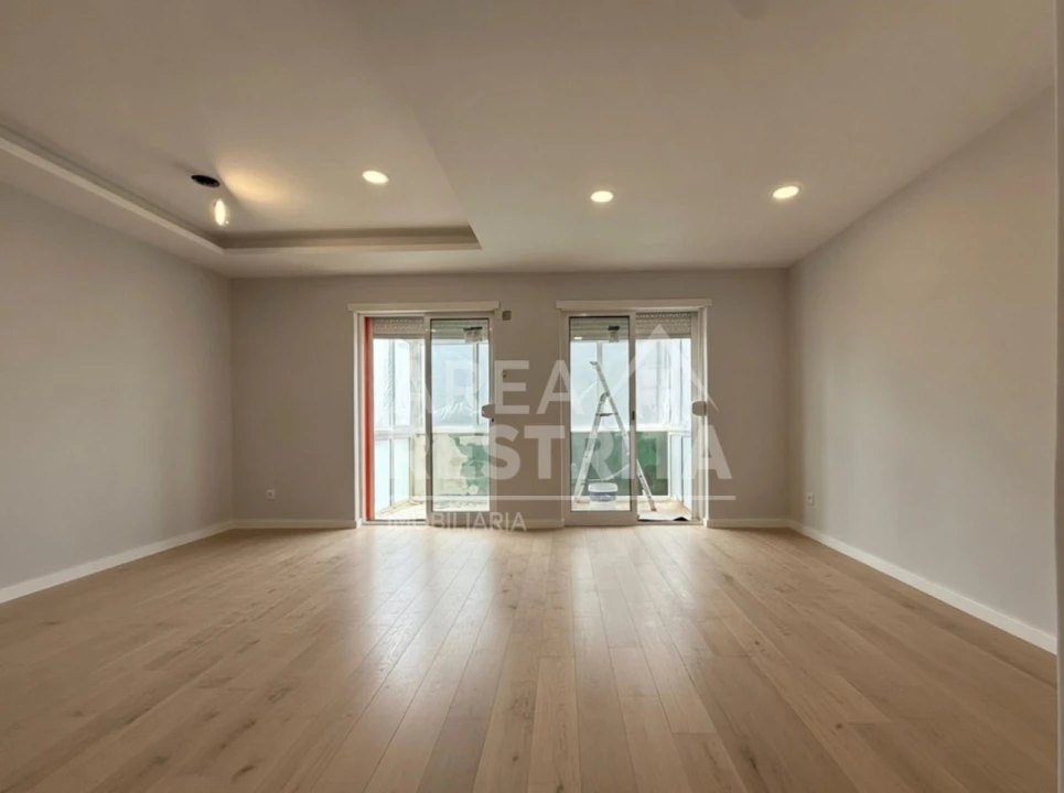 Apartamento T3 para Venda em Laranjeiro e Feijó Foto 7