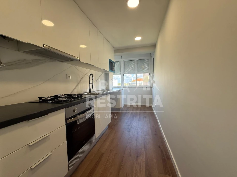 Apartamento T3 para Venda em Laranjeiro e Feijó Foto 14