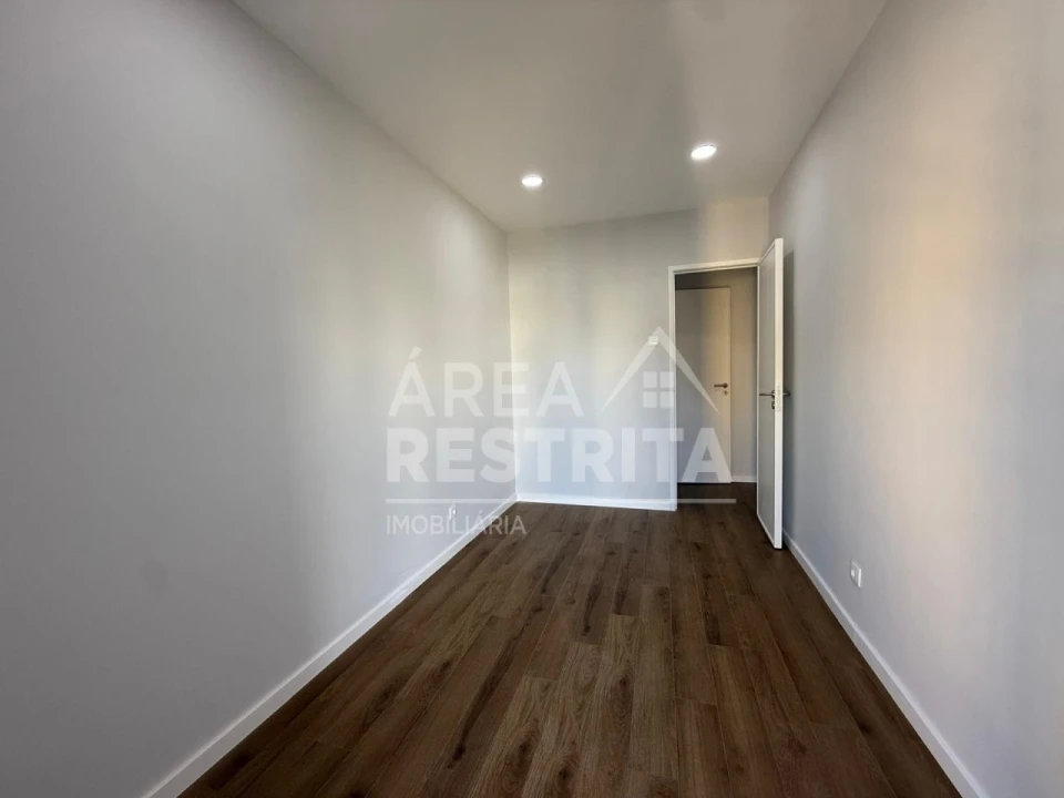 Apartamento T3 para Venda em Laranjeiro e Feijó Foto 16