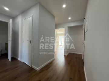 Apartamento T3 para Venda em Laranjeiro e Feijó