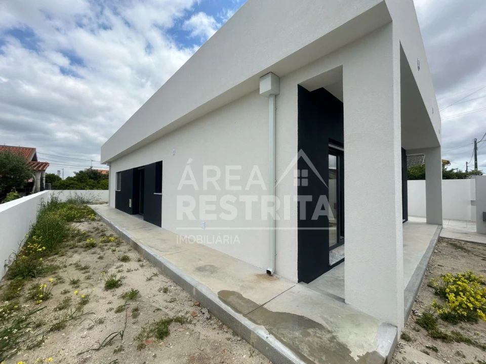 Moradia T3 para Venda em Fernao Ferro Foto 8
