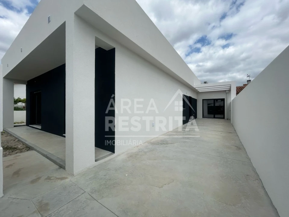 Moradia T3 para Venda em Fernao Ferro Foto 10