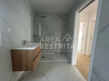 Moradia T3 para Venda em Fernao Ferro
