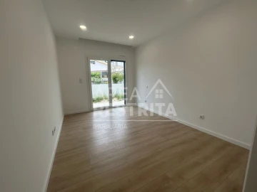 Moradia T3 para Venda em Fernao Ferro