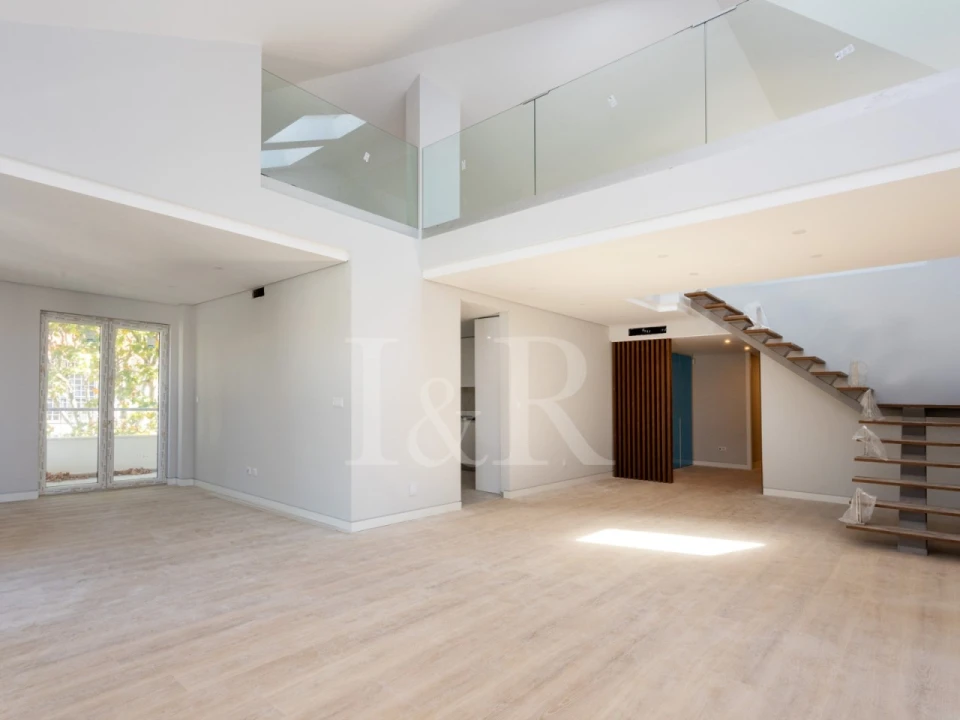 Apartamento T3 para Venda em Carcavelos e Parede Foto 4