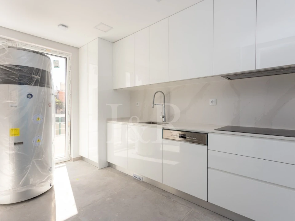 Apartamento T3 para Venda em Carcavelos e Parede Foto 22