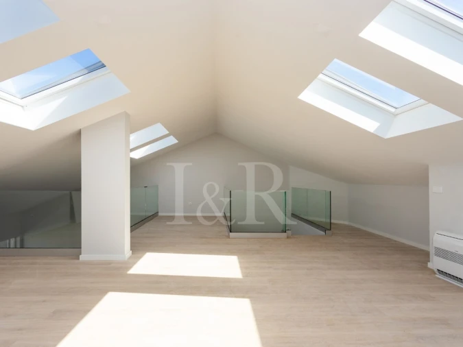 Apartamento T3 para Venda em Carcavelos e Parede Foto 5