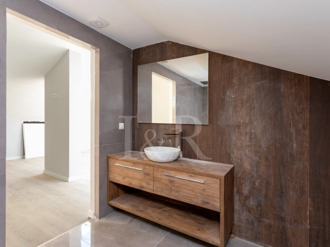 Apartamento T3 para Venda em Carcavelos e Parede Foto 7