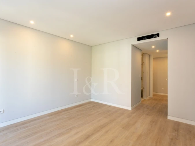 Apartamento T3 para Venda em Carcavelos e Parede Foto 13