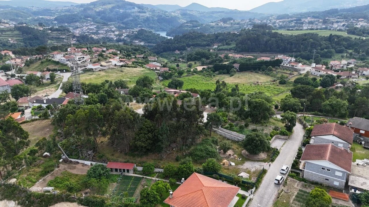 Terreno para Venda em Alpendorada, Várzea e Torrão Foto 3