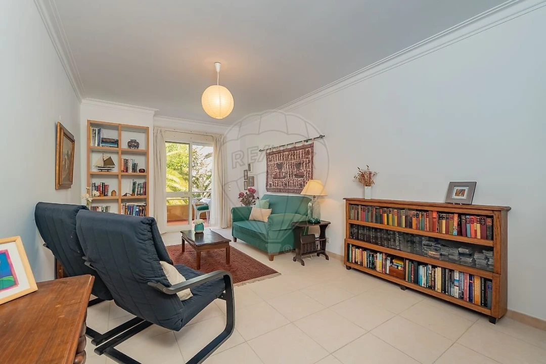 Apartamento T2 para Venda em Cascais e Estoril Foto 1