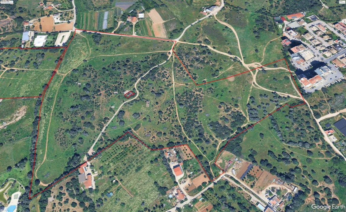 Terreno para Venda em Alvor Foto 2