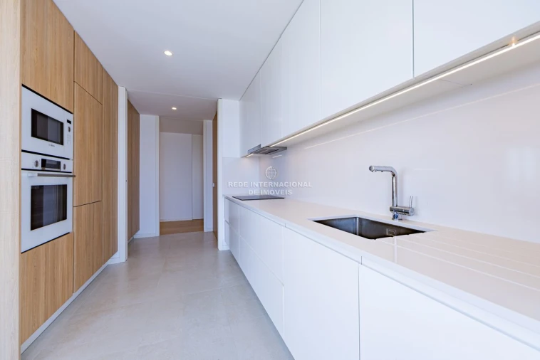 Apartamento T3 para Venda em Faro (Sé e São Pedro) Foto 3