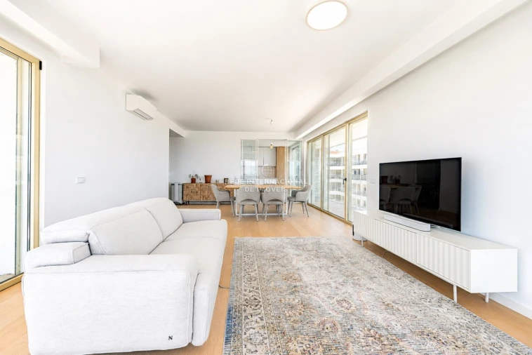 Apartamento T3 para Venda em Faro (Sé e São Pedro) Foto 14