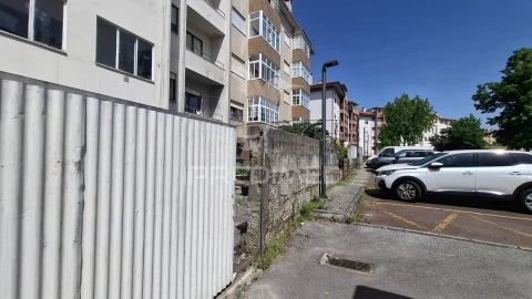 Prédio para Venda em Guarda