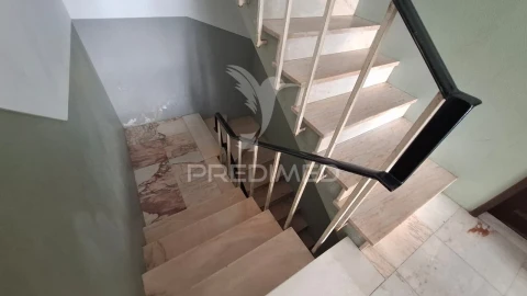 Prédio para Venda em Guarda