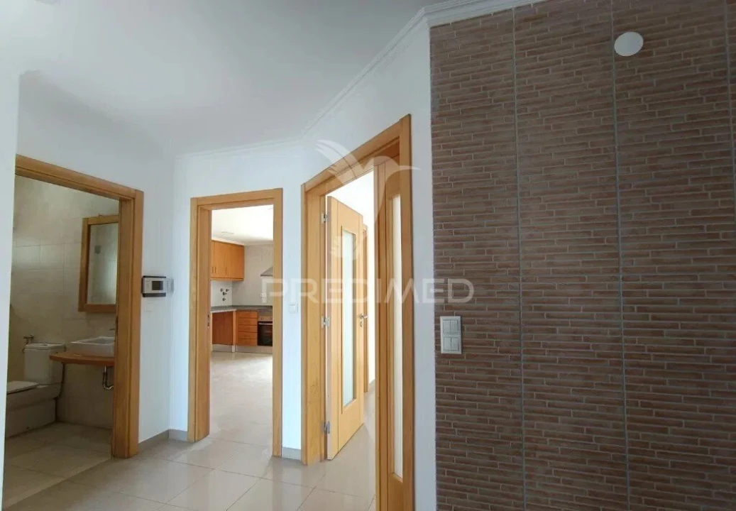 Moradia T5 para Venda em Laranjeiro e Feijó Foto 23