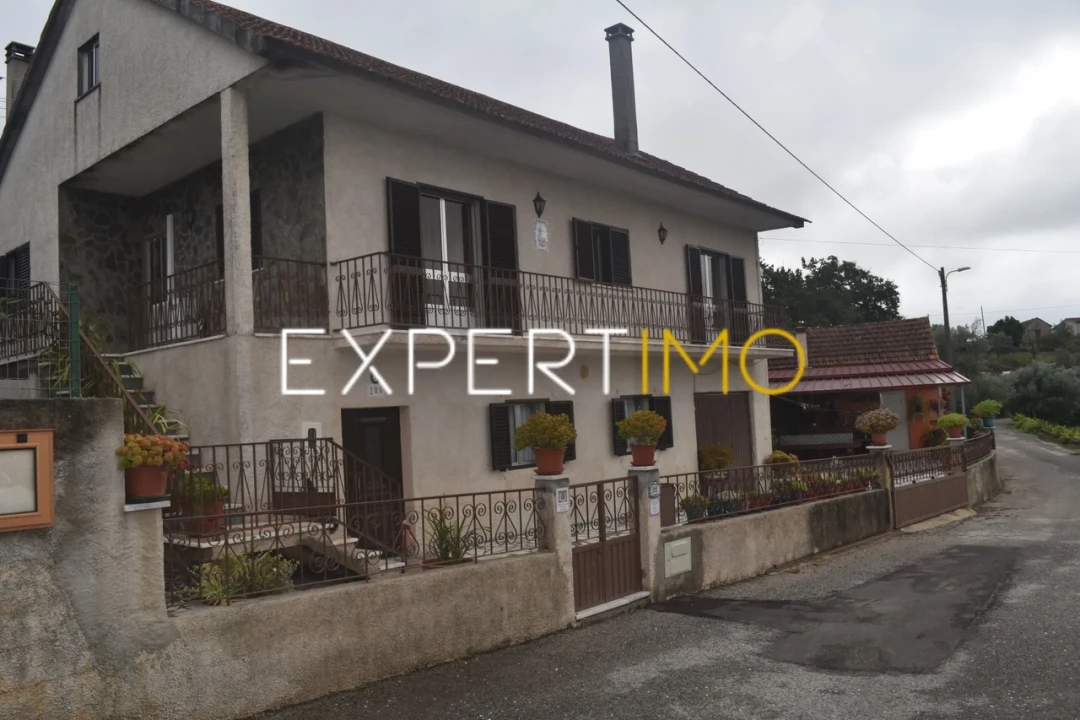 Moradia T5 para Venda em Graça Foto 44
