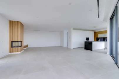 Moradia T4 para Venda em Lagos (São Sebastião e Santa Maria)
