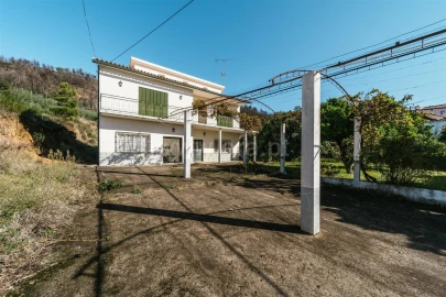Moradia T4 para Venda em Vale de Prazeres e Mata da Rainha