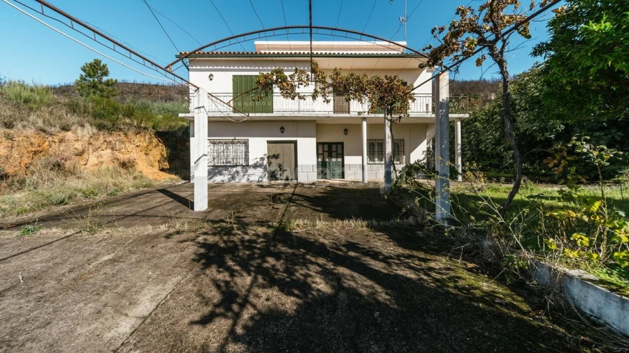 Moradia T4 para Venda em Vale de Prazeres e Mata da Rainha