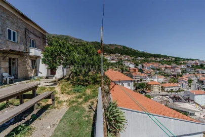 Prédio para Venda em Cantar-Galo e Vila do Carvalho