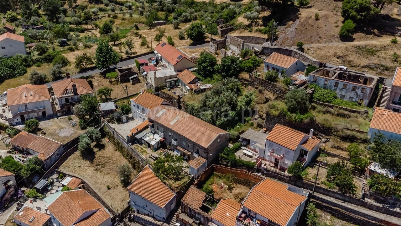 Prédio para Venda em Cantar-Galo e Vila do Carvalho Foto 18