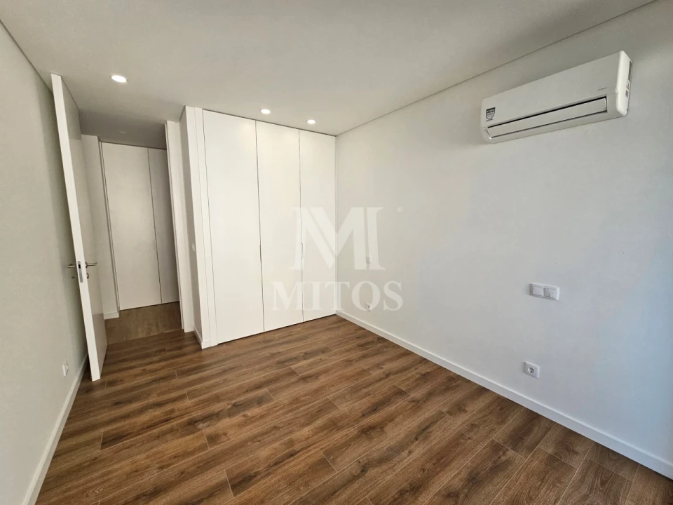 Apartamento T2 para Venda em Darque Foto 7