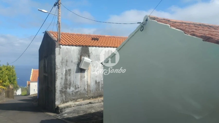 Moradia T2 para Venda em Cedros