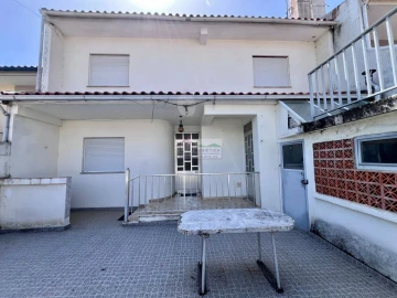 Moradia T5 para Venda em Alfandega da Fe