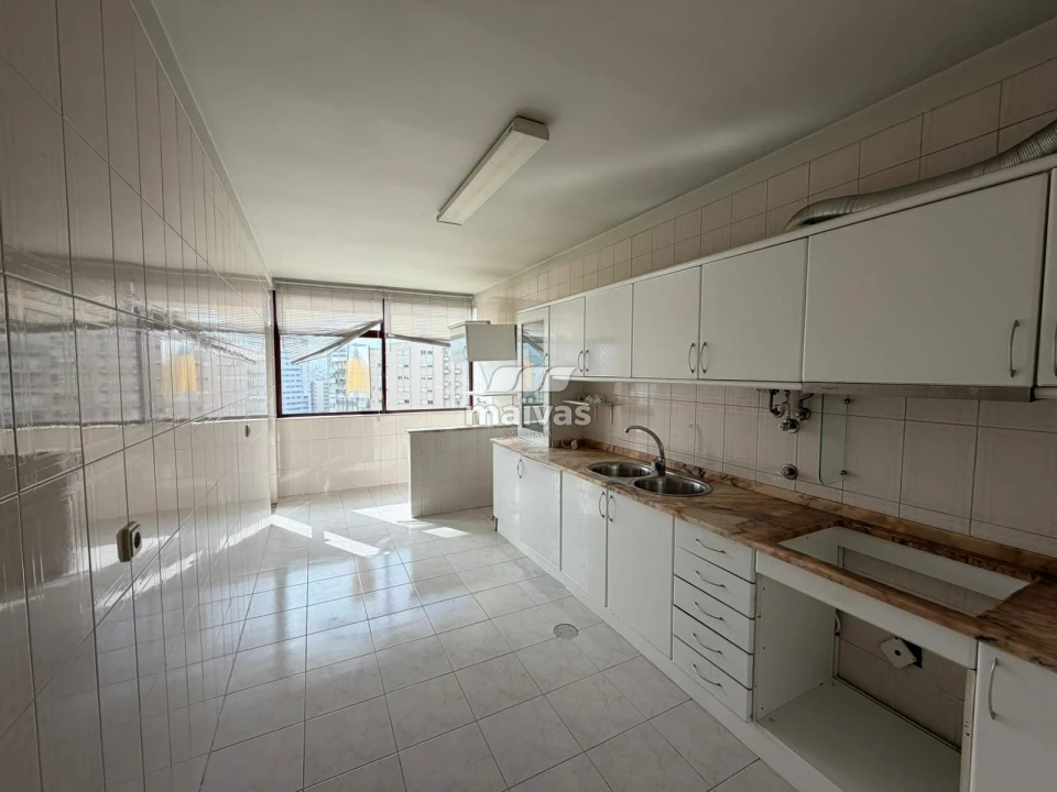 Apartamento T2 para Venda em São Vitor (Braga) Foto 4