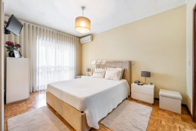 Apartamento T3 para Venda em Merelim (São Pedro) e Frossos