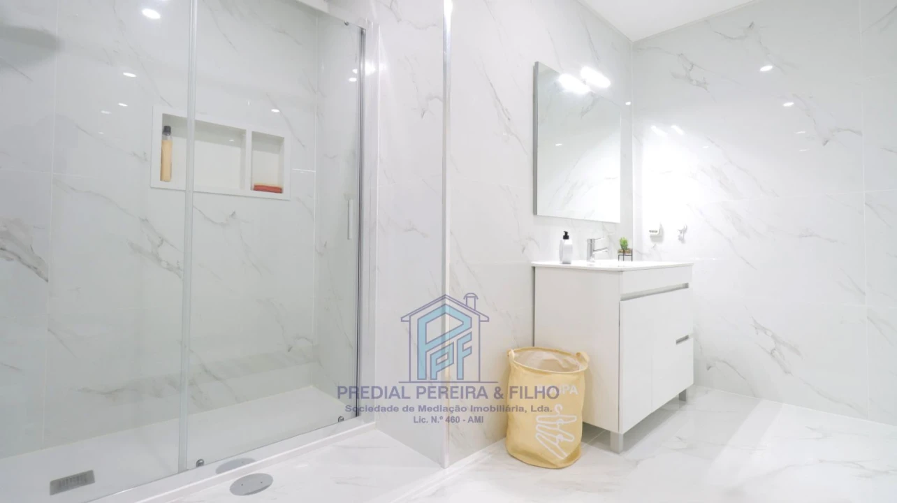 Apartamento T3 para Venda em Rio Tinto Foto 17