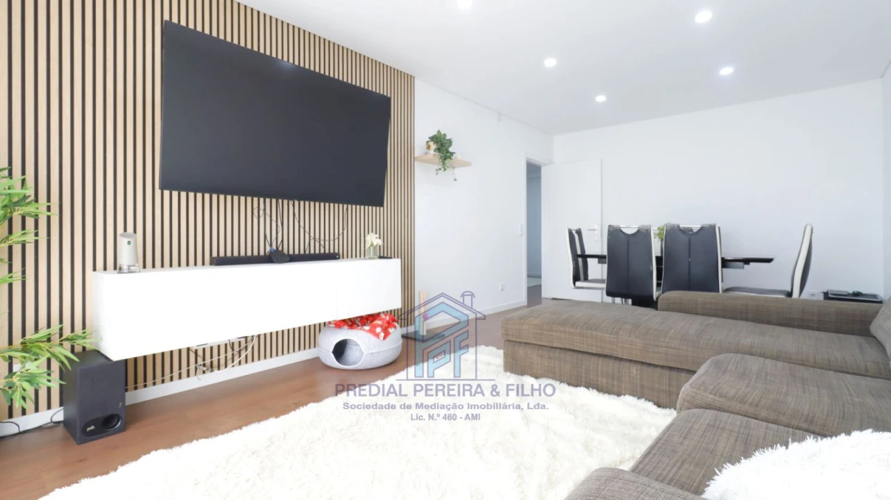 Apartamento T3 para Venda em Rio Tinto Foto 1