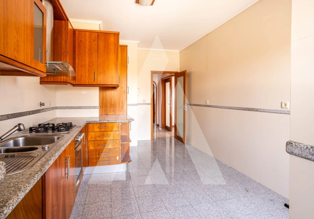 Apartamento T2 para Venda em Aradas Foto 8