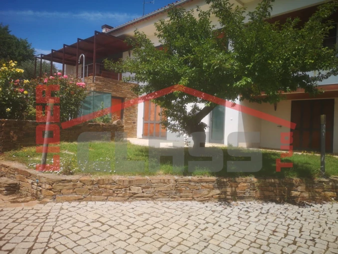 Moradia T5 para Venda em Frechas Foto 59