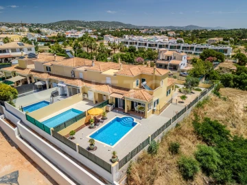 Moradia T3 para Venda em Almancil