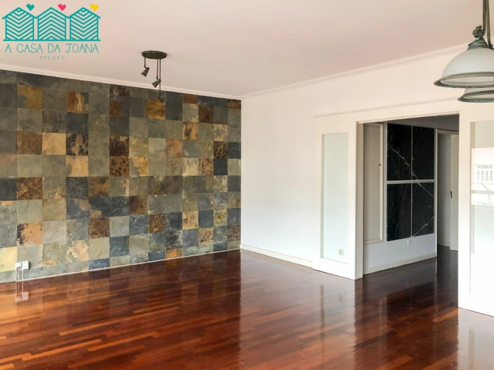 Apartamento T3 para Venda em Glória e Vera Cruz Foto 2