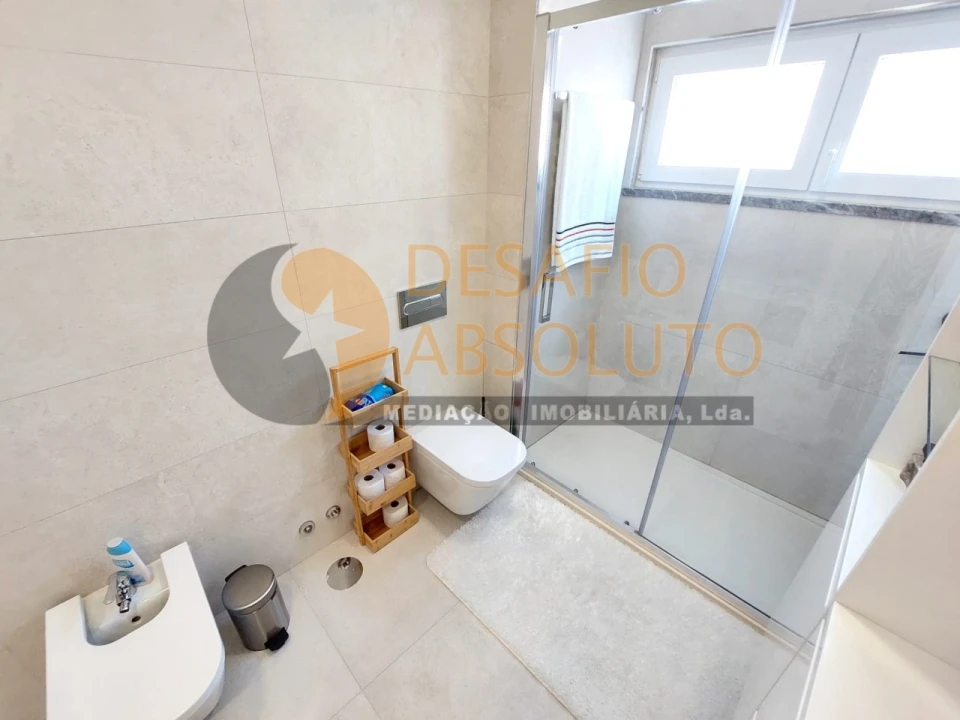 Moradia T4 para Venda em Quinta do Conde Foto 37