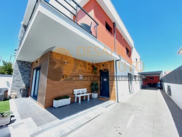Moradia T4 para Venda em Quinta do Conde