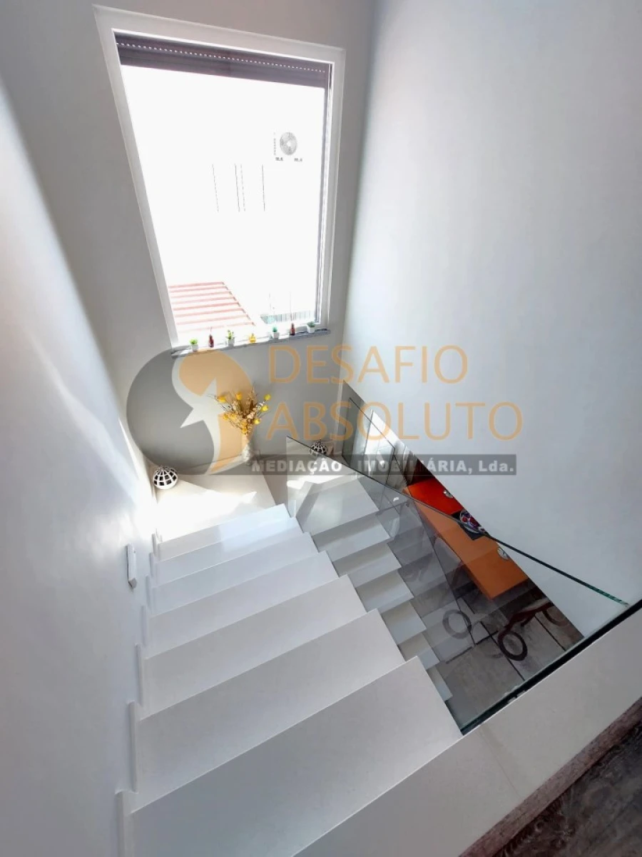 Moradia T4 para Venda em Quinta do Conde Foto 21