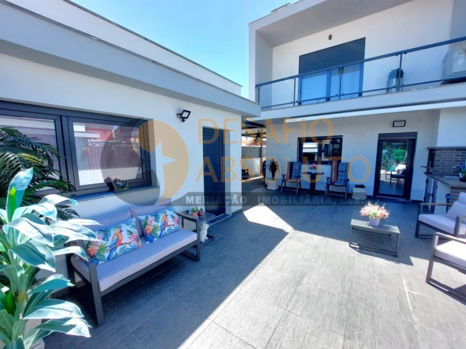 Moradia T4 para Venda em Quinta do Conde Foto 46