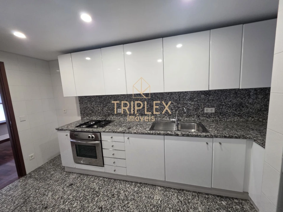 Apartamento T3 para Venda em Cidade da Maia Foto 18