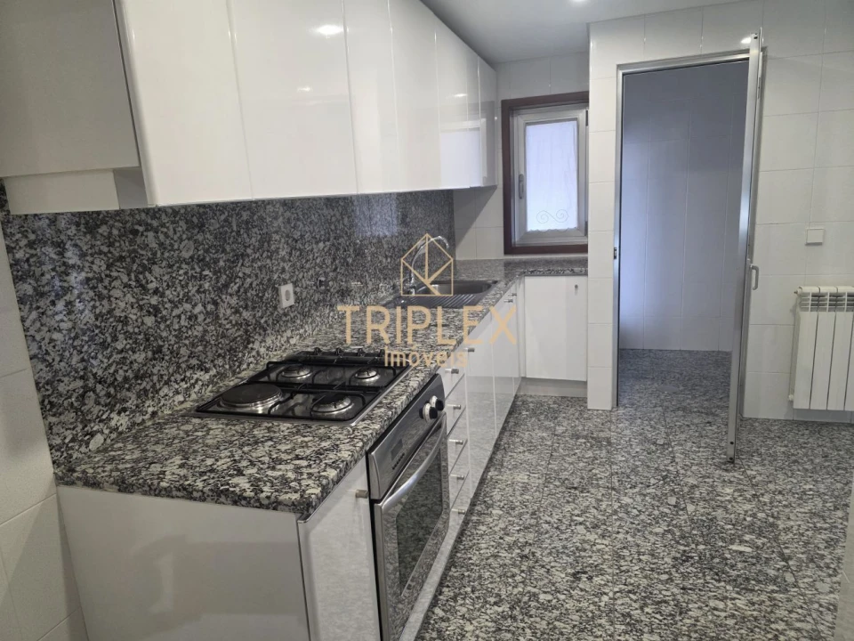 Apartamento T3 para Venda em Cidade da Maia Foto 16